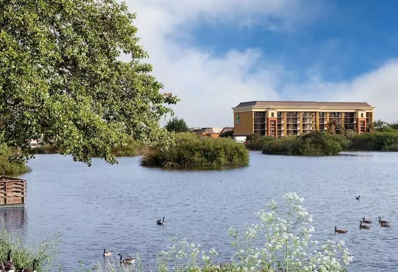 Hôtel Holiday Inn Express At Monterey Bay, An Ihg