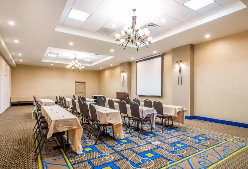 Szálloda Holiday Inn Express & Suites   Albany Airport   Wolf Road, An Ihg