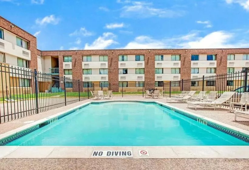 호텔 Monte Carlo Inn