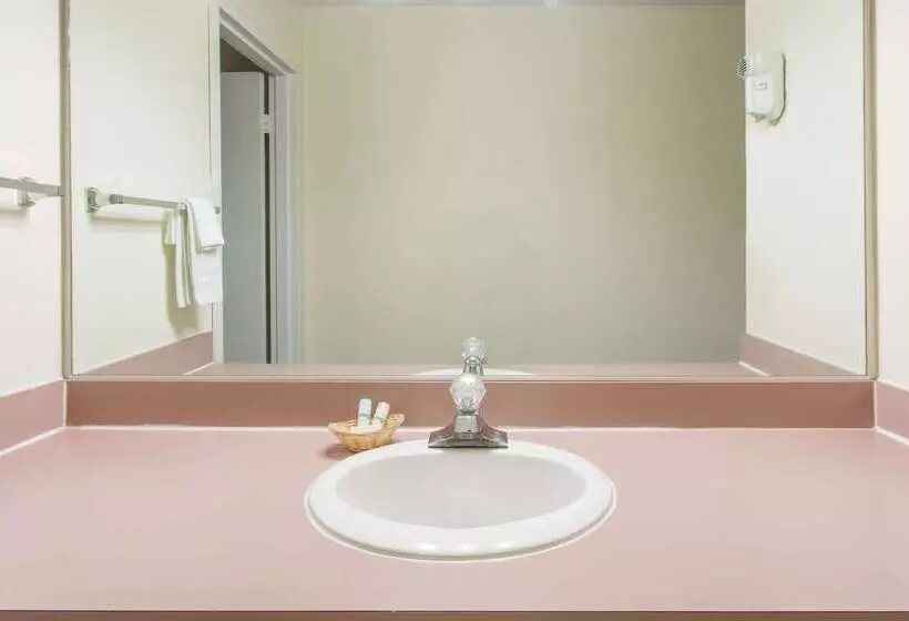 فندق Knights Inn Virginia Beach Lynnhaven