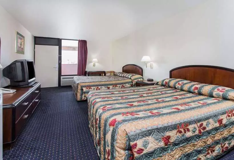 فندق Knights Inn Virginia Beach Lynnhaven