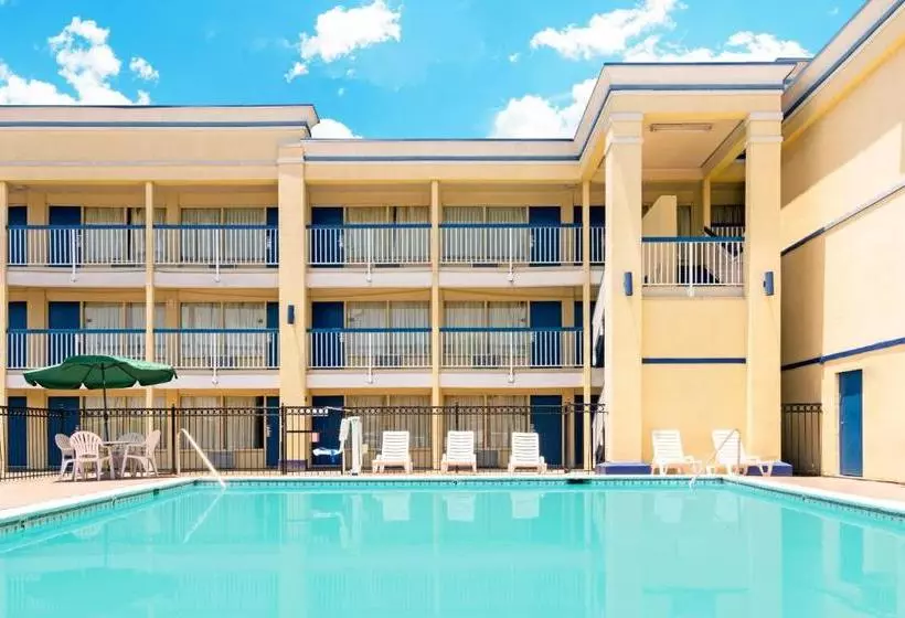 فندق Days Inn by Wyndham Shreveport