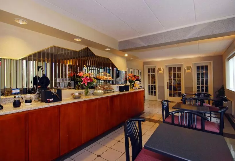 בית מלון כפרי Quality Inn Milansandusky