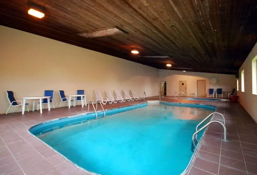 בית מלון כפרי Quality Inn Milansandusky