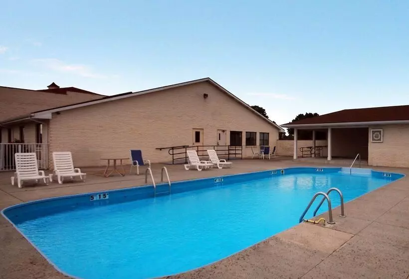 בית מלון כפרי Quality Inn Milansandusky