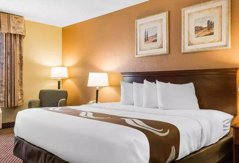 Otel Quality Inn & Suites Bloomington University Area