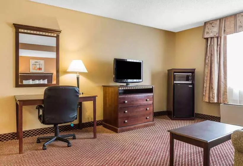 Otel Quality Inn & Suites Bloomington University Area