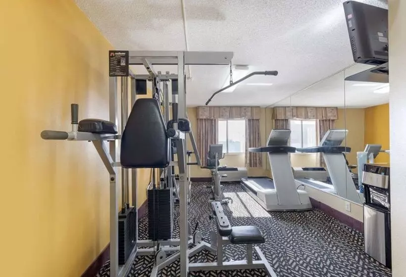 Otel Quality Inn & Suites Bloomington University Area