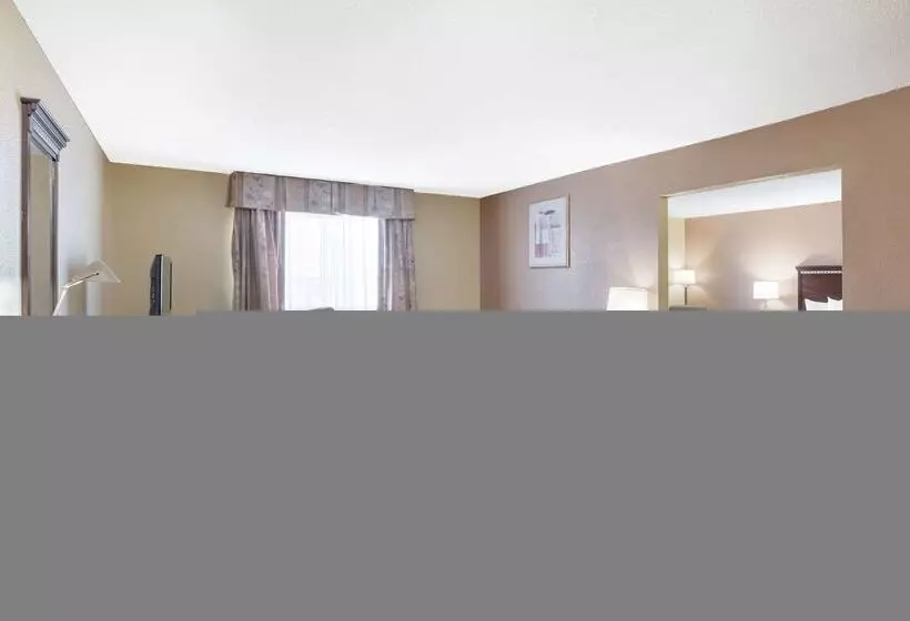 Otel Quality Inn & Suites Bloomington University Area