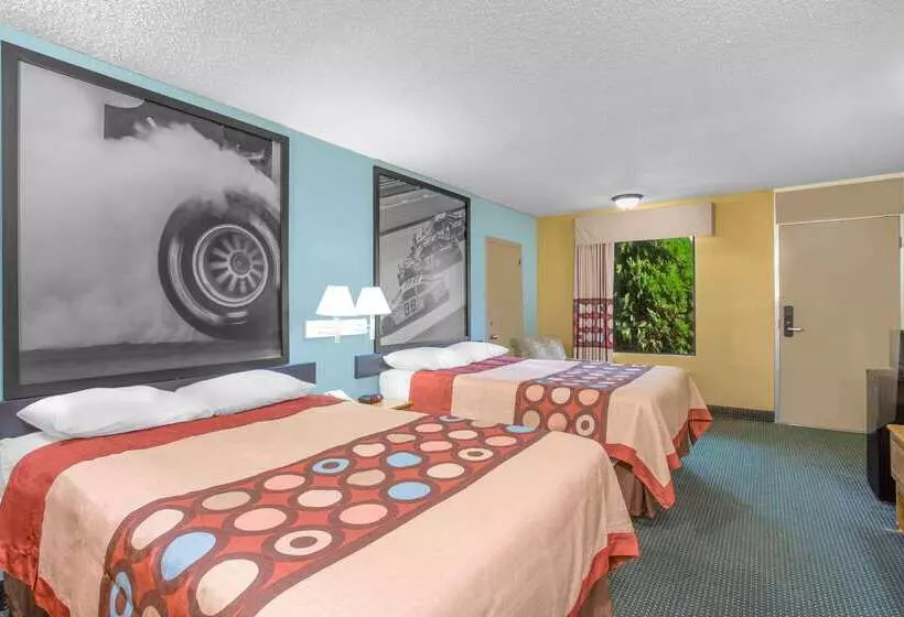 ホテル Super 8 By Wyndham Dunn