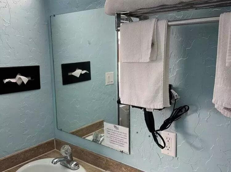 فندق Travel Inn & Suites