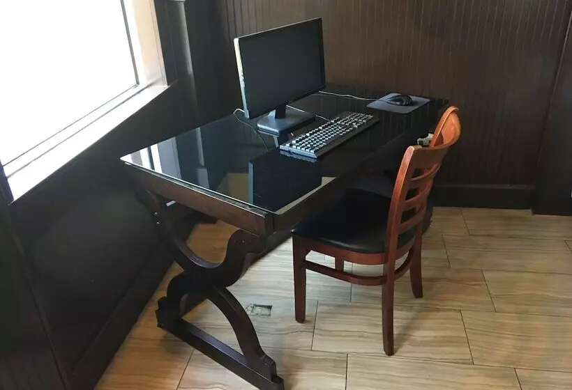 فندق على الطريق Days Inn By Wyndham Brooksville