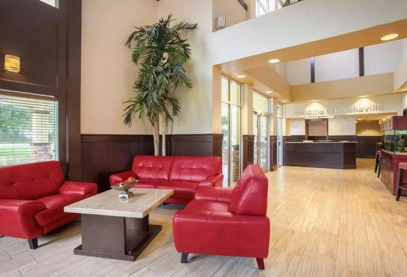 فندق على الطريق Days Inn By Wyndham Brooksville