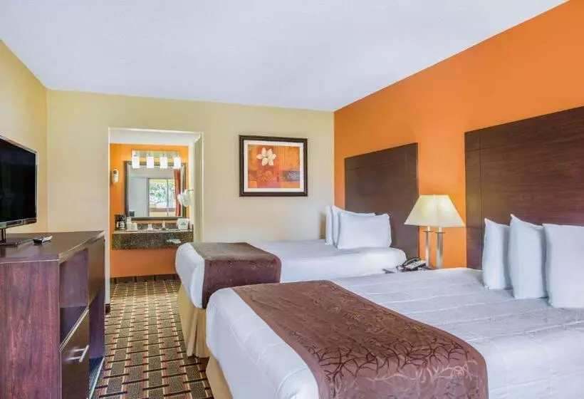 فندق على الطريق Days Inn By Wyndham Brooksville