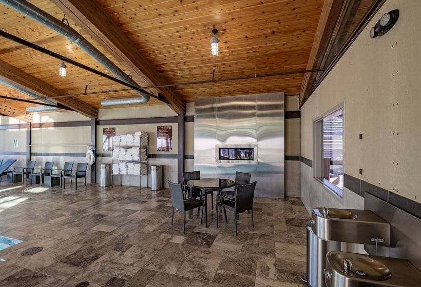 هتل 49'er Inn & Suites