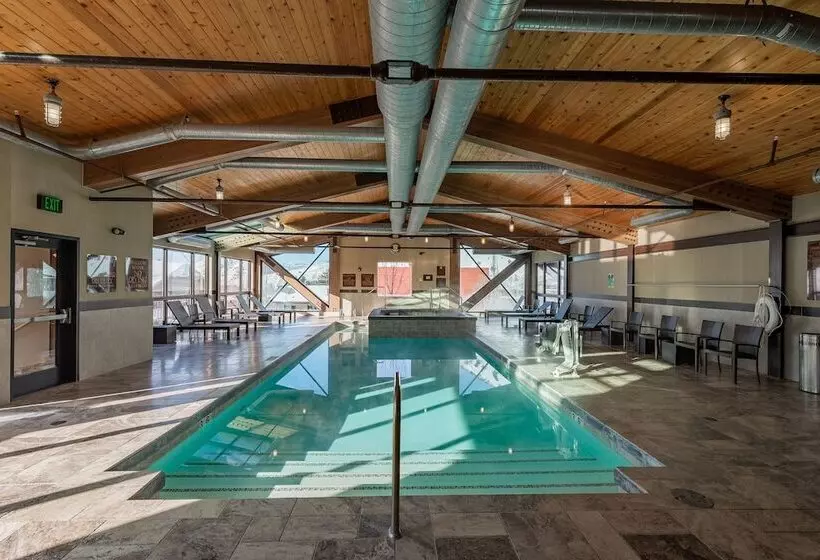 فندق 49'er Inn & Suites