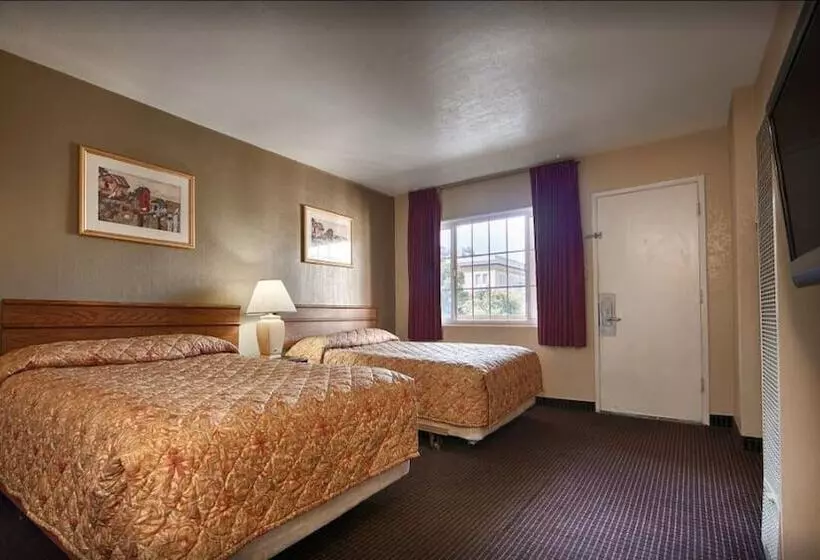 בית מלון כפרי Civic Center Inn