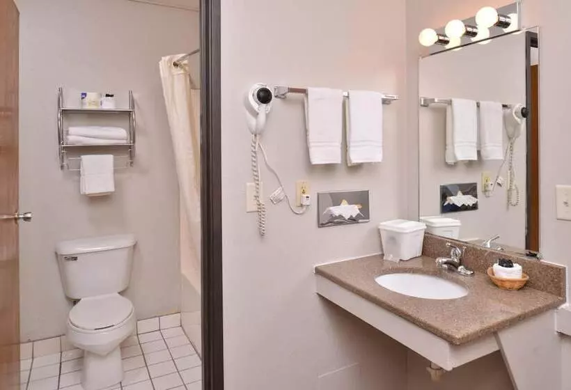 Отель Cottonwood Inn And Conference Center