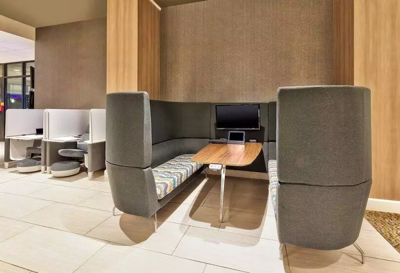 Hotel Crowne Plaza Dulles Airport, An Ihg