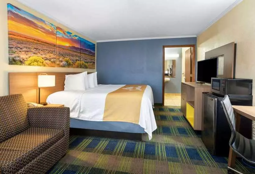 Отель Days Inn By Wyndham Alamogordo