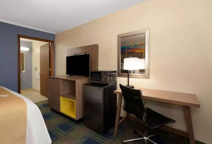 Отель Days Inn By Wyndham Alamogordo