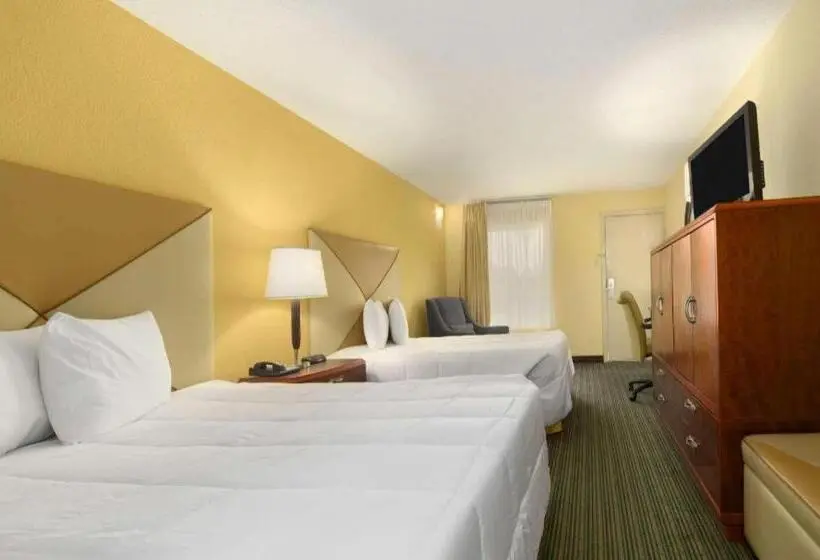 ホテル Days Inn By Wyndham Brunswick/st. Simons Area