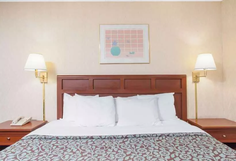 ホテル Days Inn By Wyndham Liberty