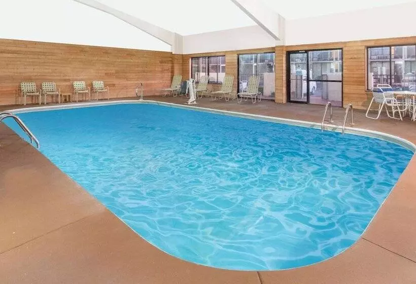 호텔 Days Inn By Wyndham Princeton