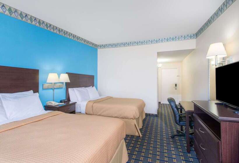 בית מלון כפרי Days Inn By Wyndham Roanoke Near I81