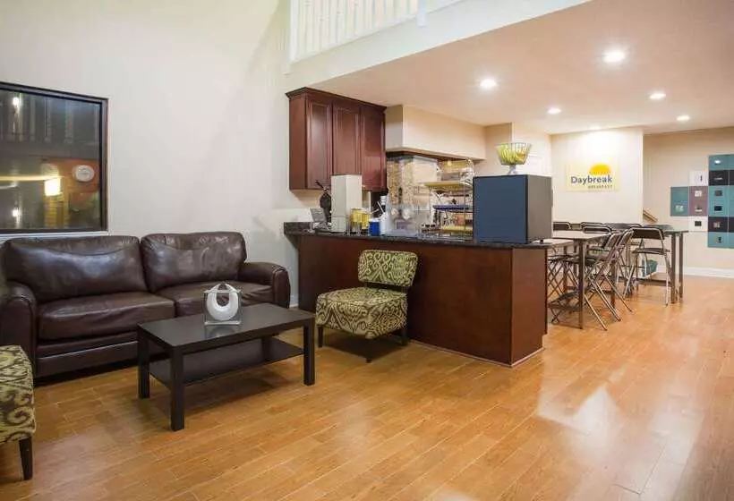 فندق Red Roof Inn Rockingham