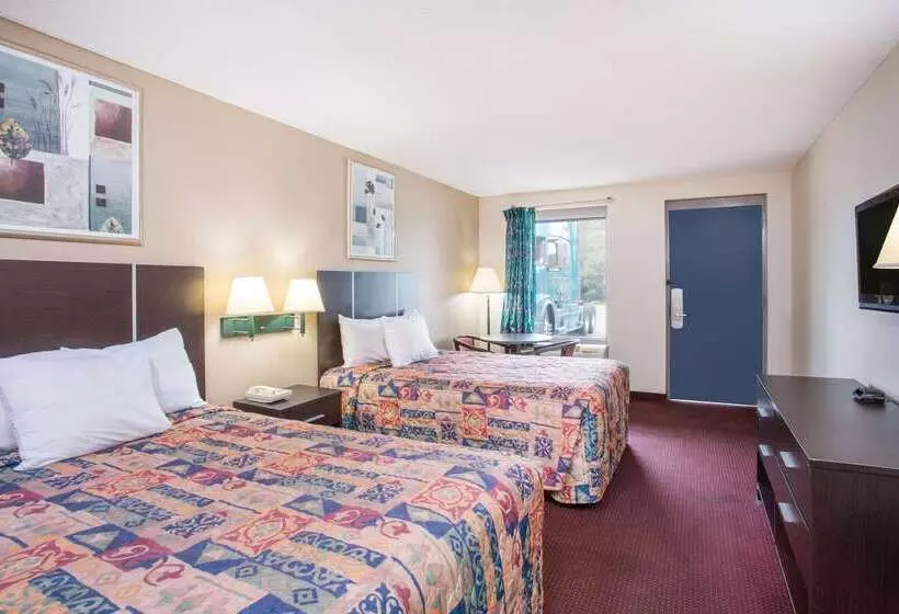 فندق Red Roof Inn Rockingham