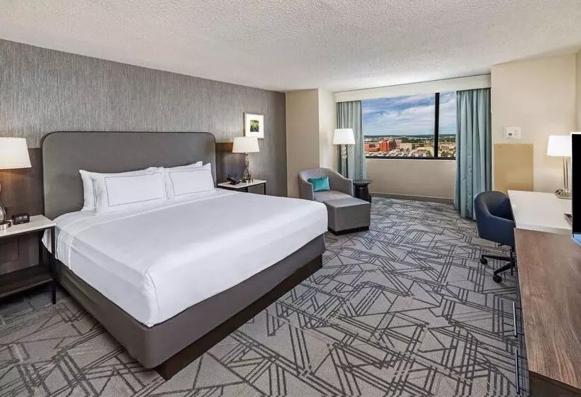 فندق Doubletree By Hilton Tulsa Downtown