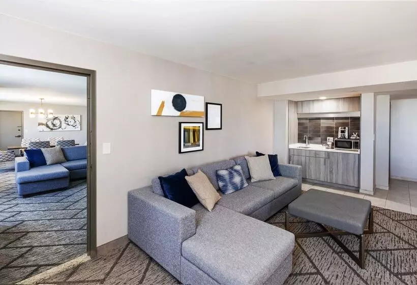 فندق Doubletree By Hilton Tulsa Downtown