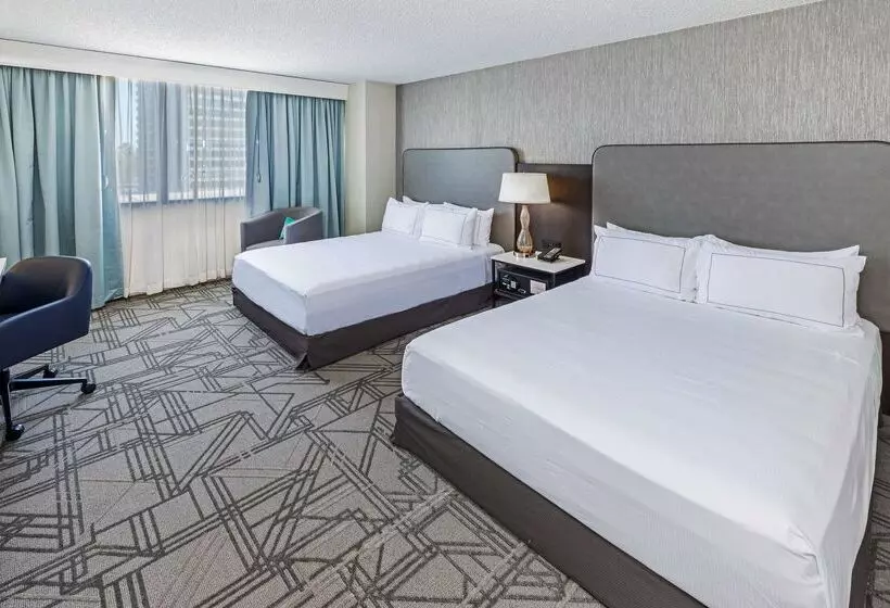 فندق Doubletree By Hilton Tulsa Downtown
