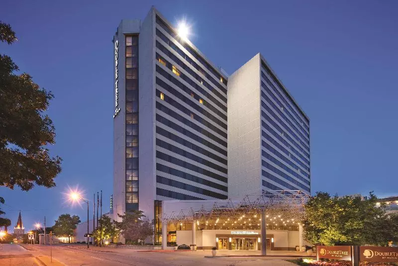 فندق Doubletree By Hilton Tulsa Downtown