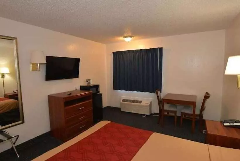 ホテル Econo Inn And Suites