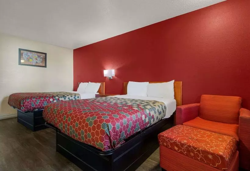 فندق Econo Lodge Goldsboro Hwy 70