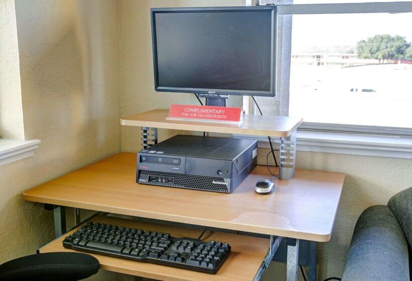 Отель Econo Lodge Temple