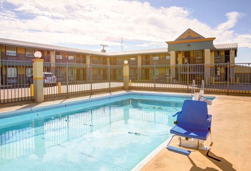 Отель Econo Lodge Temple