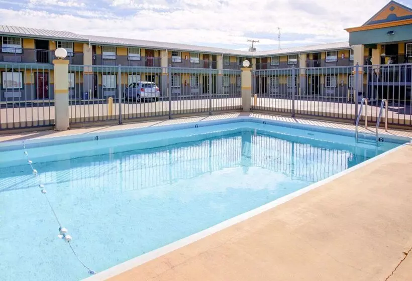 فندق Econo Lodge Temple