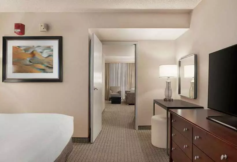 Hotel Embassy Suites By Hilton Cincinnati Rivercenter