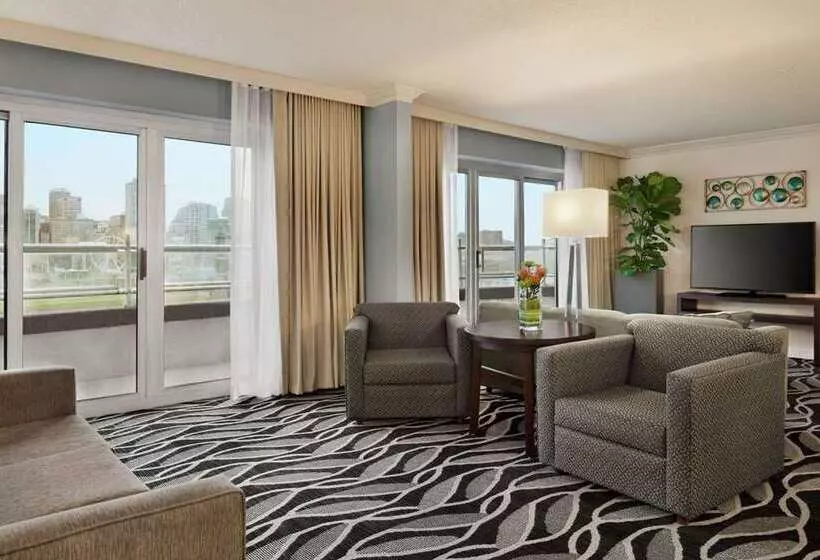 Hotel Embassy Suites By Hilton Cincinnati Rivercenter