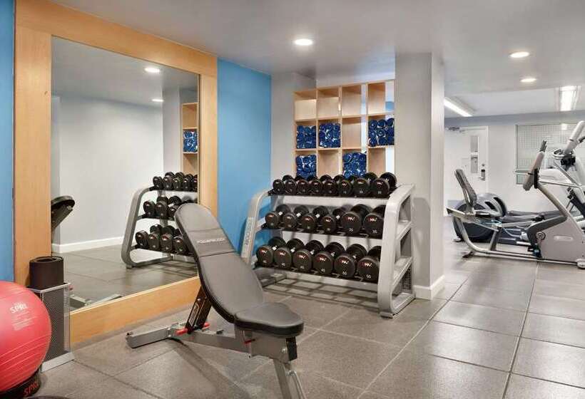 فندق Embassy Suites By Hilton Cincinnati Rivercenter