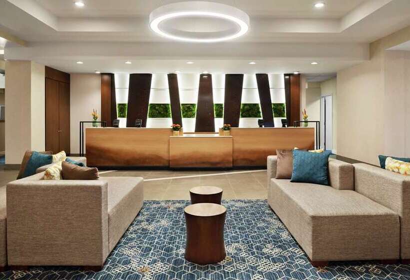 فندق Embassy Suites By Hilton Cincinnati Rivercenter