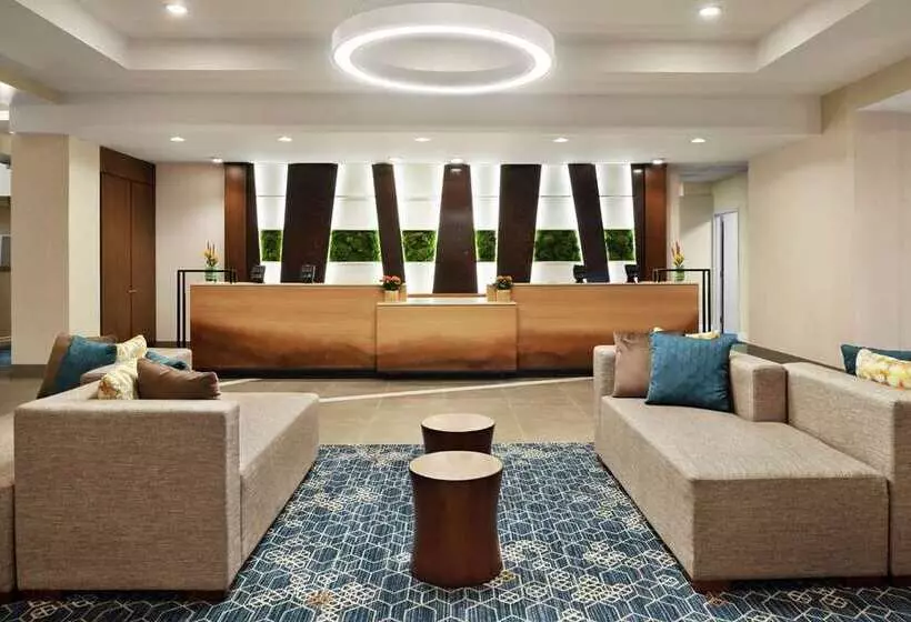 Hotel Embassy Suites By Hilton Cincinnati Rivercenter