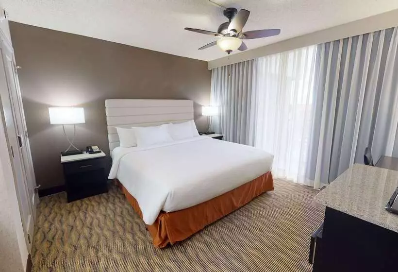 בית מלון כפרי Embassy Suites By Hilton Oklahoma City Will Rogers Airport