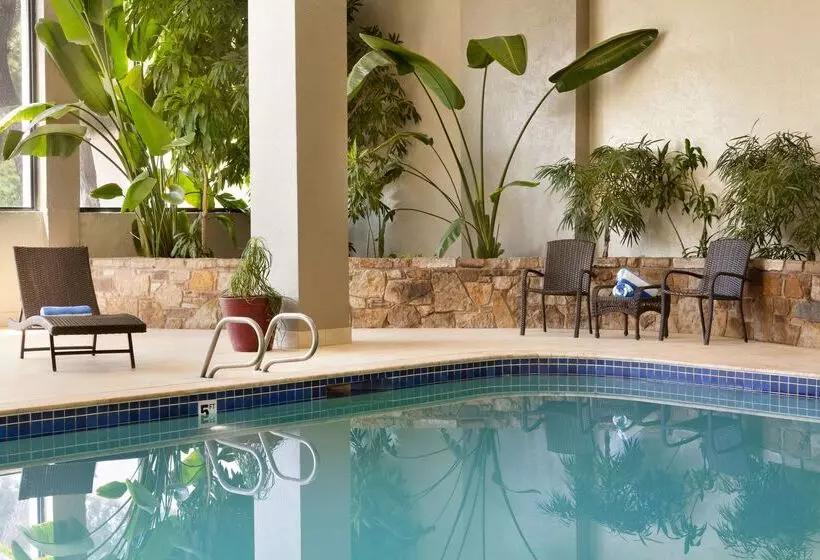 בית מלון כפרי Embassy Suites By Hilton Oklahoma City Will Rogers Airport