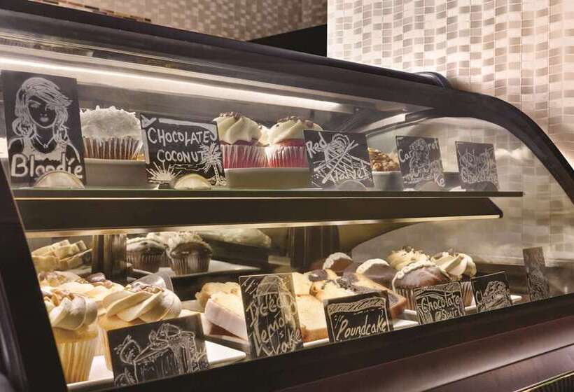 Отель Embassy Suites By Hilton Orlando International Dr Icon Park