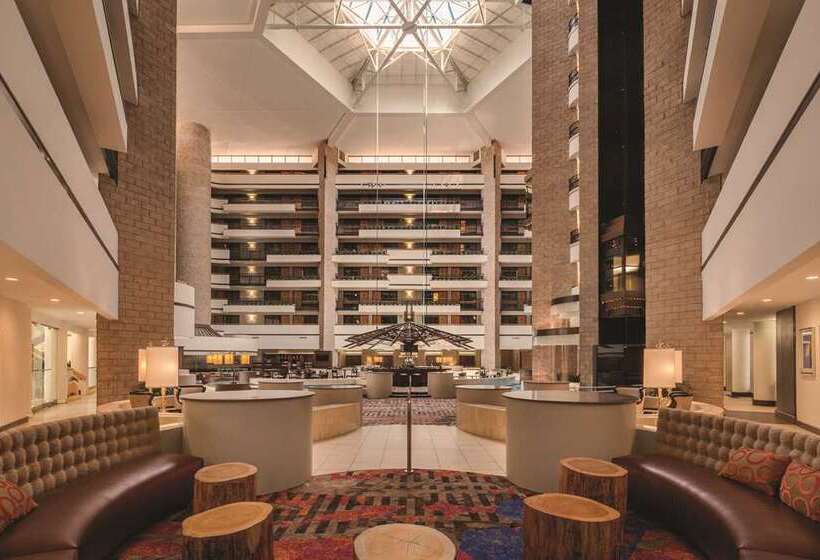 Отель Embassy Suites By Hilton Orlando International Dr Icon Park