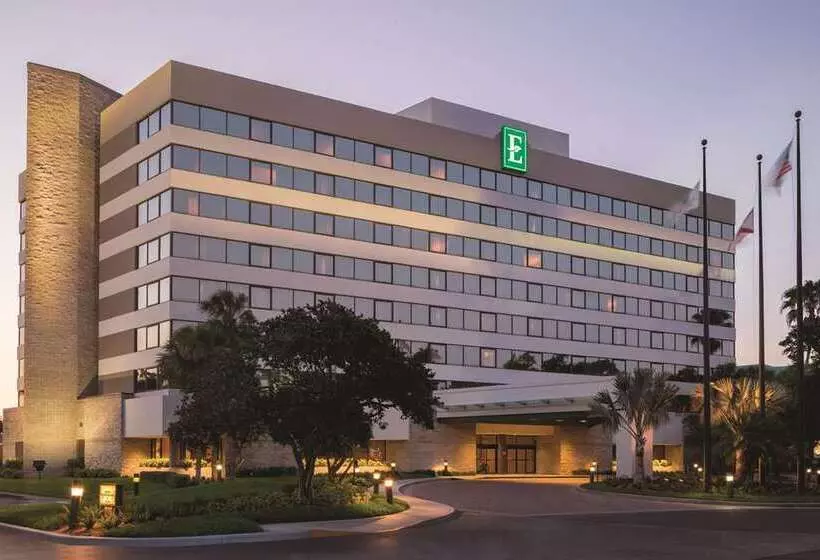 هتل Embassy Suites By Hilton Orlando International Dr Icon Park
